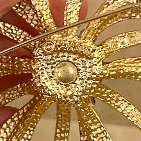 MARBOUX Chrysanthemum Brooch Vintage Marcel Boucher - Picture 5 of 9